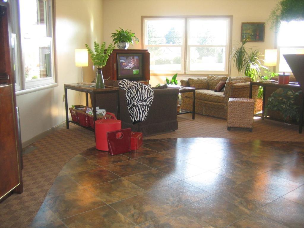 Bicentennial Inn Buckhannon Bagian luar foto