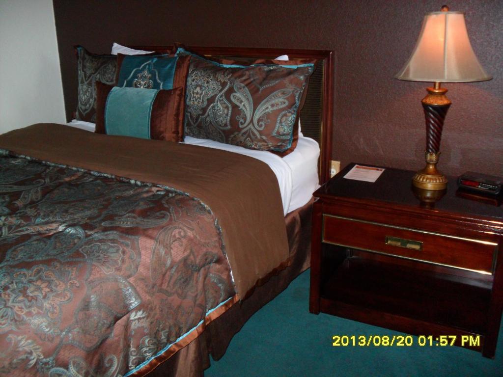 Bicentennial Inn Buckhannon Ruang foto