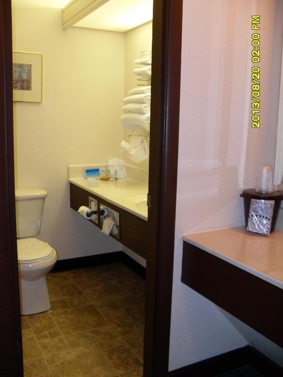 Bicentennial Inn Buckhannon Ruang foto