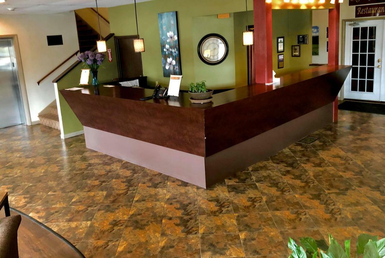 Bicentennial Inn Buckhannon Bagian luar foto